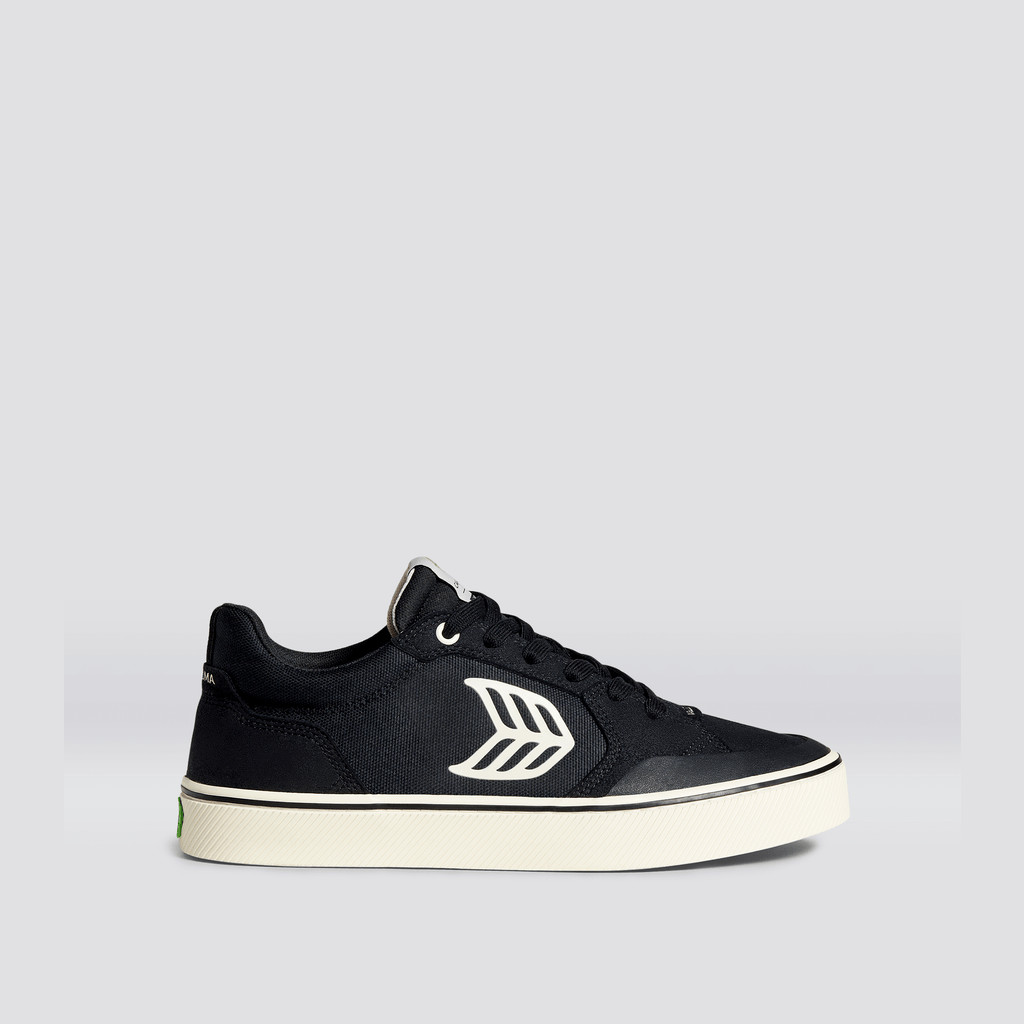 Cariuma Low Top Suede The Vallely Herren Schwarz | VLC679805